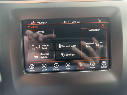 Used 2019 Jeep Cherokee Latitude Plus w/ Comfort/Convenience Group AWD/4WD image 14