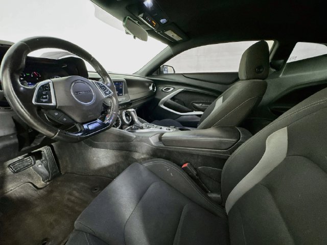 Used 2020 Chevrolet Camaro LT RWD image 19