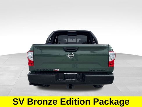 Used 2024 Nissan Titan SV w/ SV Bronze Edition Package image 5
