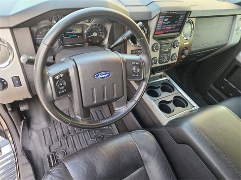 Used 2015 Ford F250 Lariat w/ Lariat Ultimate Package image 10