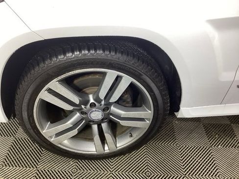 Used 2015 Mercedes-Benz GLK 350 4MATIC image 8