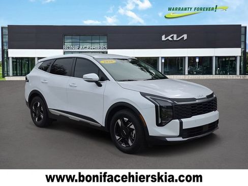 Certified 2026 Kia Sportage LX w/ LX Convenience Package FWD image 1