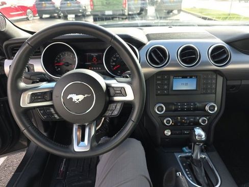 Used 2020 Ford Mustang GT image 4