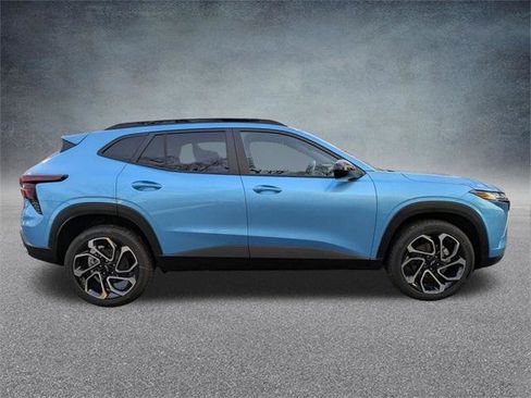 New 2026 Chevrolet Trax RS w/ Sunroof Package image 3