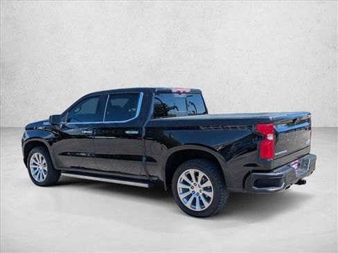 Used 2020 Chevrolet Silverado 1500 High Country w/ Technology Package AWD/4WD image 7