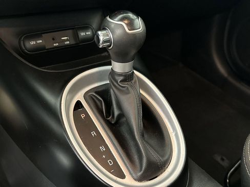 Used 2019 Kia Soul FWD image 20