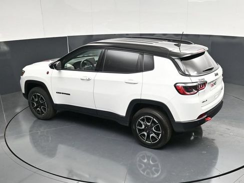Certified 2025 Jeep Compass Trailhawk AWD/4WD image 48