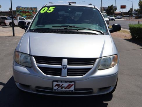 Used 2005 Dodge Grand Caravan SE w/ Popular Equipment Group I FWD image 2