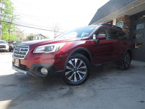 Used 2017 Subaru Outback 2.5i Limited AWD/4WD image 34