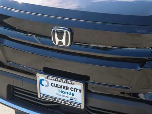 New 2025 Honda Prologue EX image 6