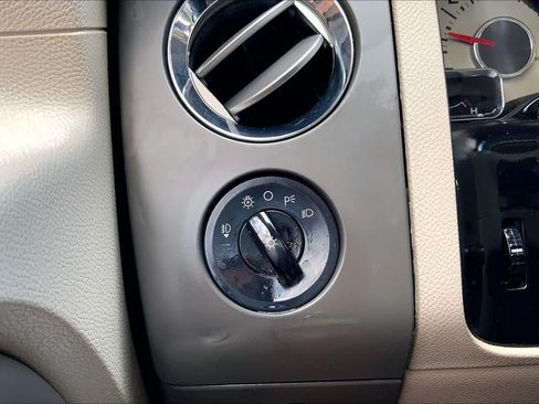 Used 2014 Ford Expedition XLT RWD image 33