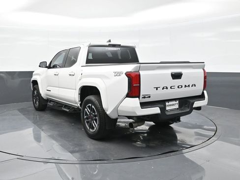 Used 2024 Toyota Tacoma TRD Sport image 8