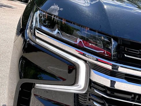 Used 2024 Chevrolet Suburban LT AWD/4WD image 28