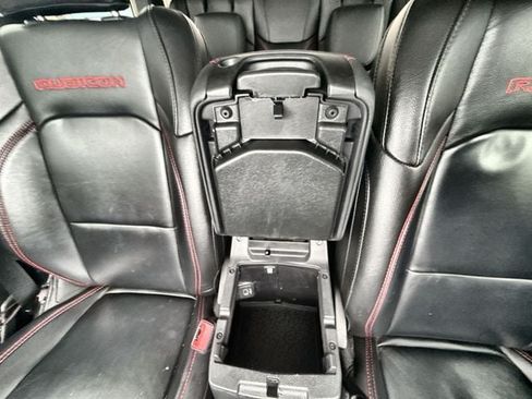 Used 2021 Jeep Wrangler Rubicon AWD/4WD image 21