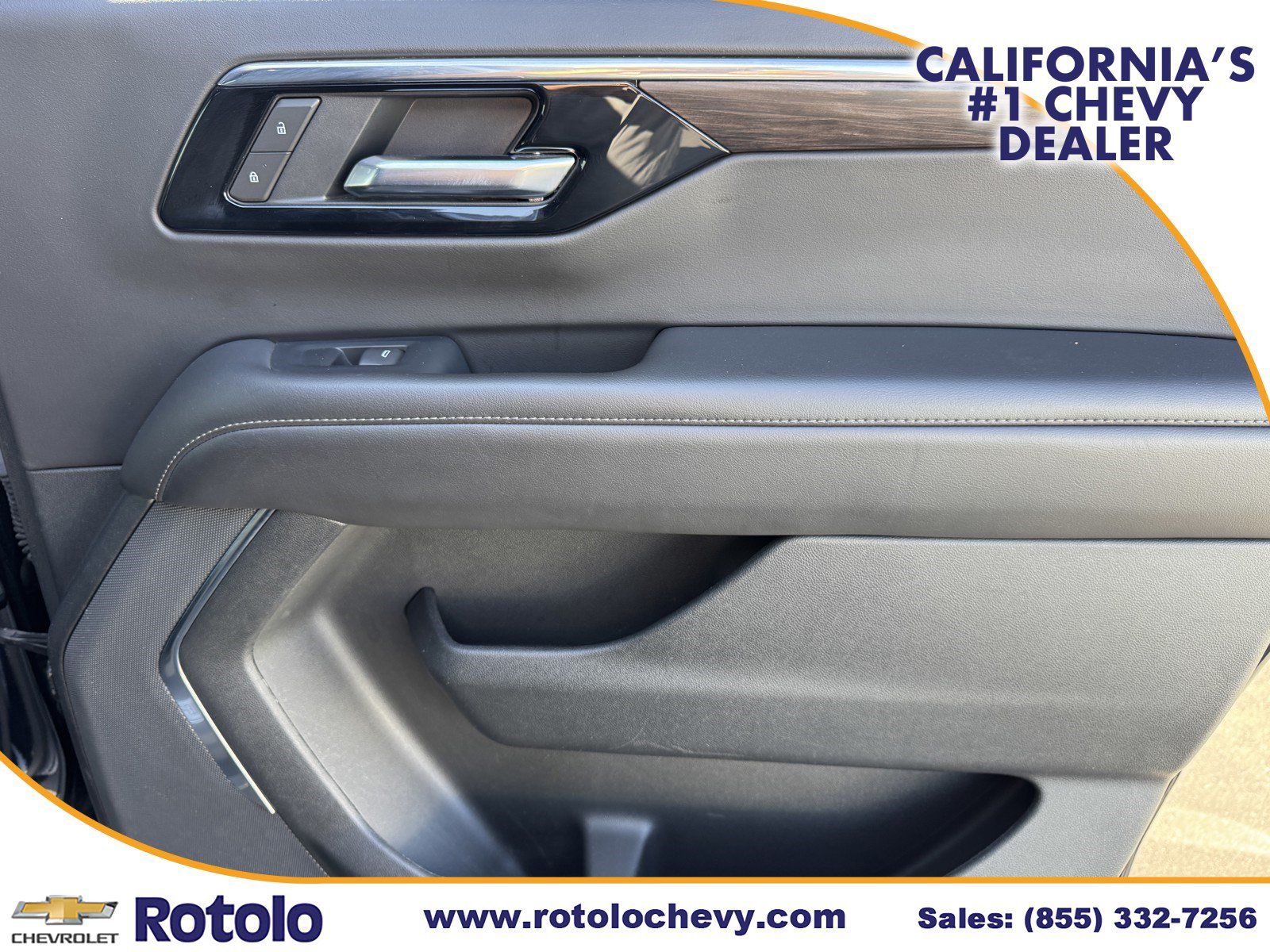 Used 2025 Chevrolet Suburban LT AWD/4WD image 11