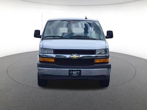 Used 2024 Chevrolet Express 3500 LT w/ LT Preferred Equipment Group RWD image 2