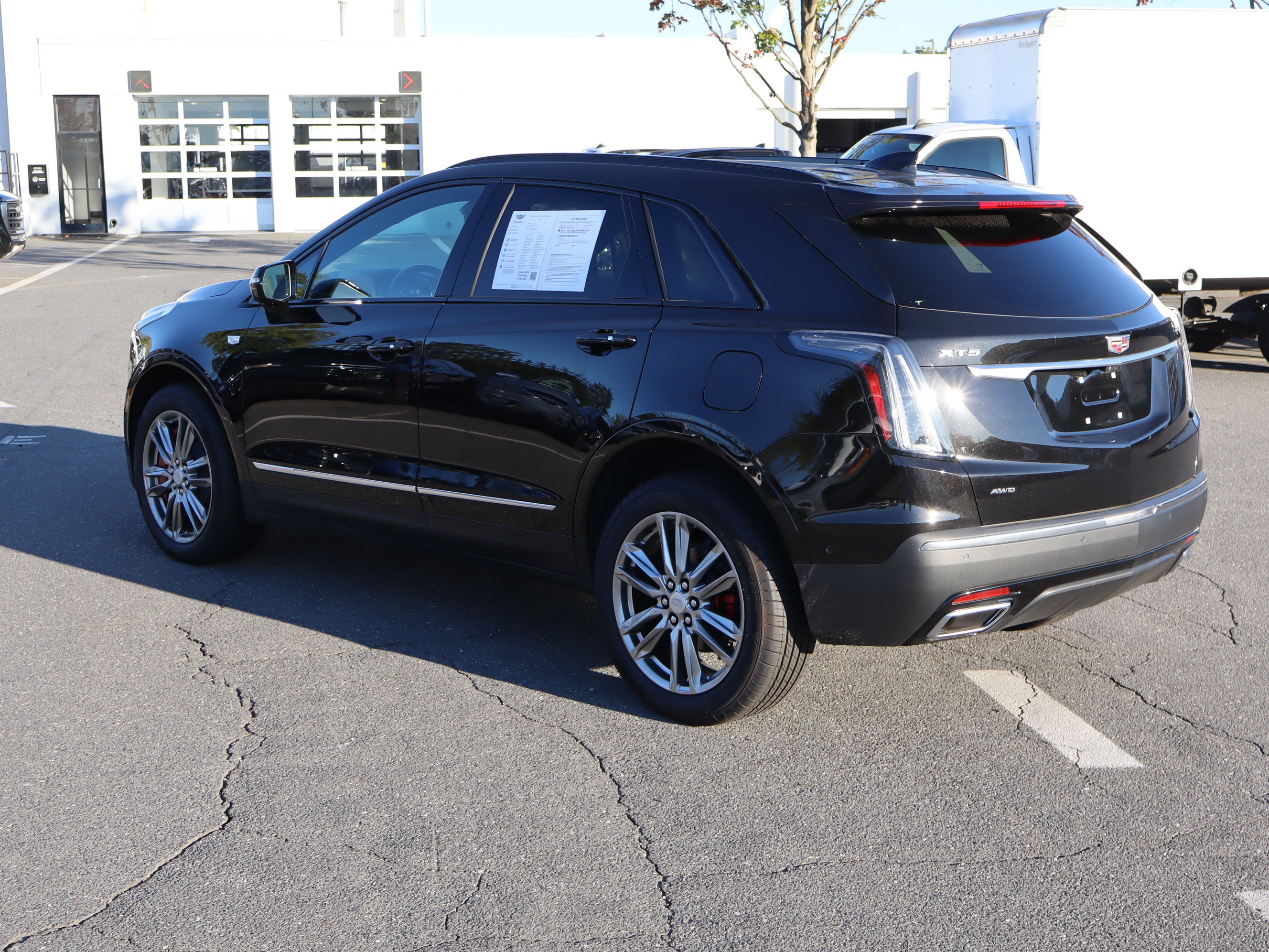 Used 2025 Cadillac XT5 Sportv w/ Technology Package AWD/4WD image 8