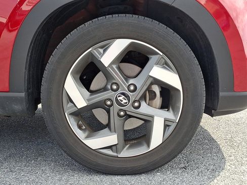 Certified 2023 Hyundai Venue Limited w/ Cargo Package image 8