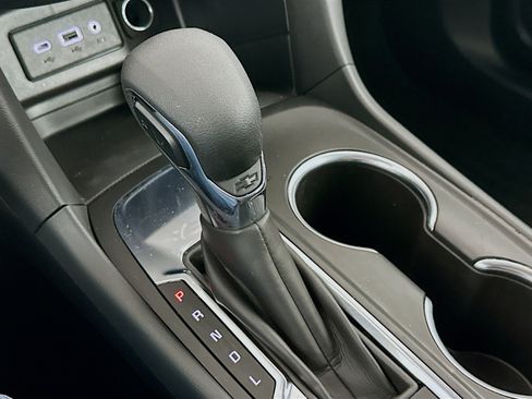 Used 2022 Chevrolet Equinox LT image 24