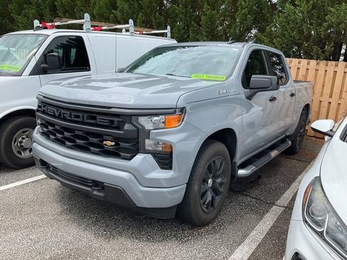 Used 2024 Chevrolet Silverado 1500 Custom RWD image 3