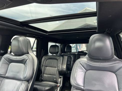 Used 2022 Lincoln Navigator L Reserve RWD image 29