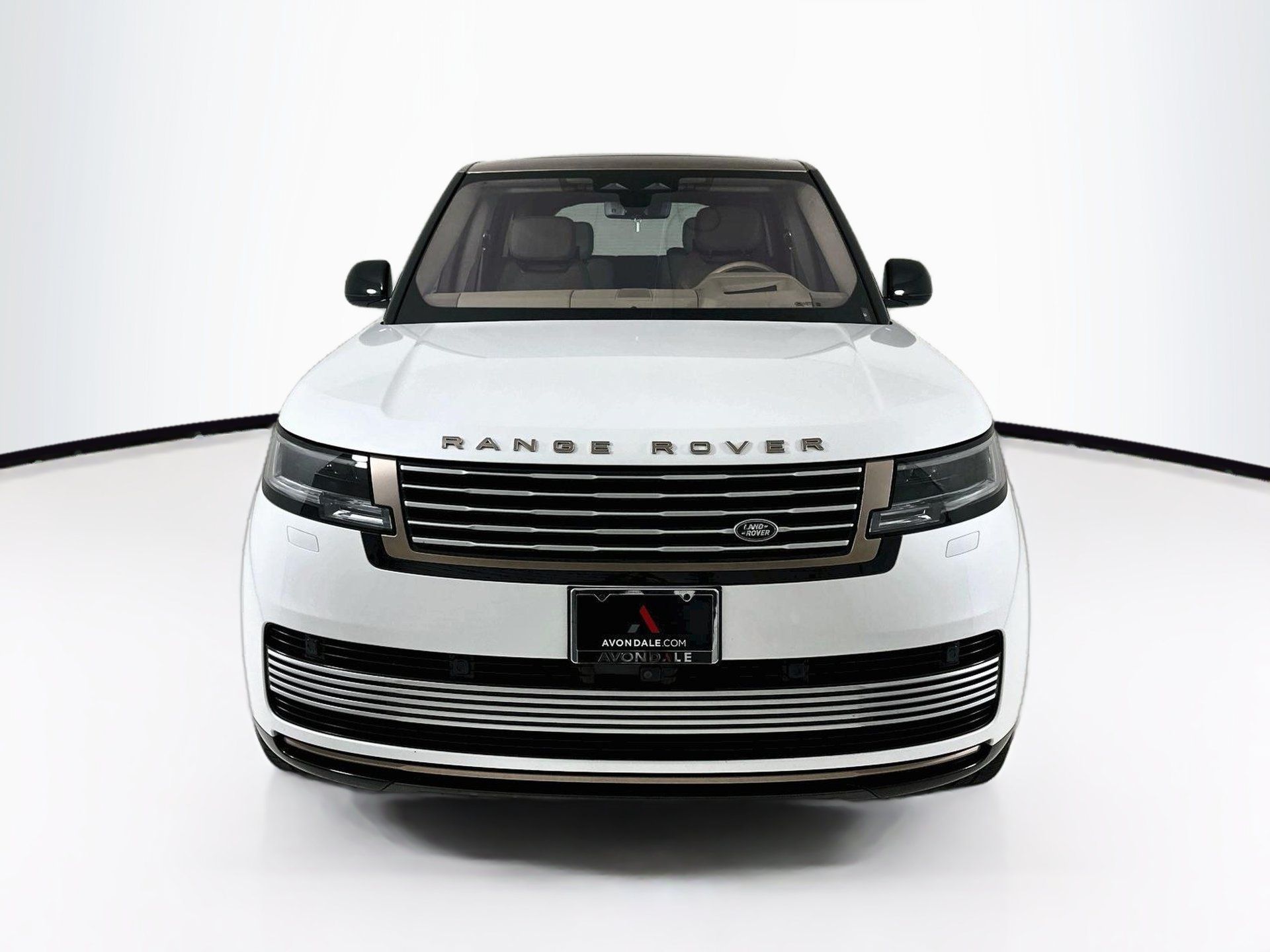 Used 2023 Land Rover Range Rover SV AWD/4WD image 2