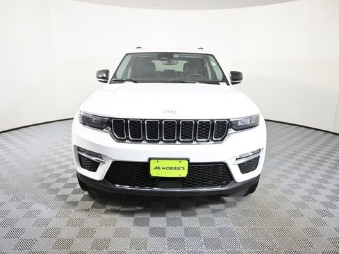 Used 2023 Jeep Grand Cherokee Limited image 10