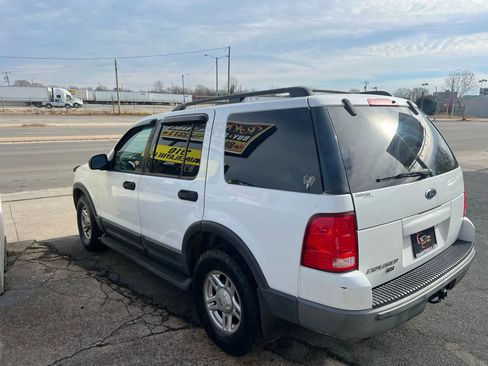 Used 2003 Ford Explorer XLT image 4