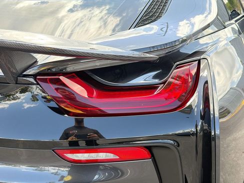 Used 2015 BMW i8 image 10