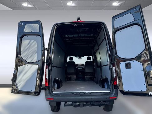 New 2026 Mercedes-Benz Sprinter 2500 image 27