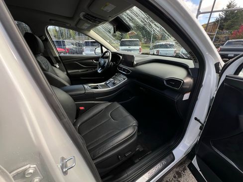 Used 2023 Hyundai Santa Fe Limited image 17