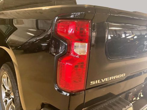 Used 2022 Chevrolet Silverado 1500 LT AWD/4WD image 28