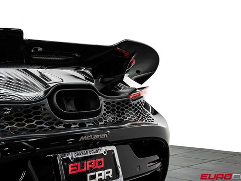 Used 2026 McLaren 750S Spider RWD image 23