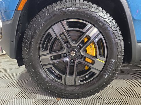 Used 2022 Rivian R1T Launch Edition AWD/4WD image 9