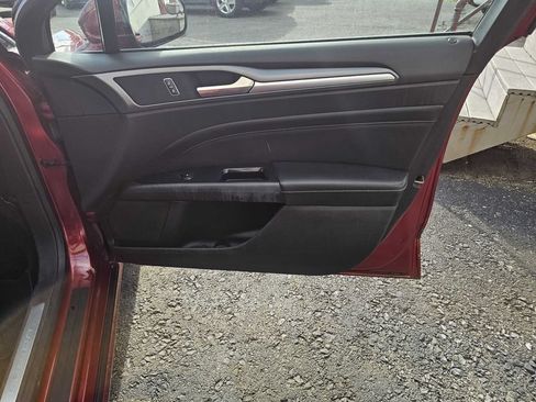 Used 2016 Ford Fusion Titanium FWD image 6
