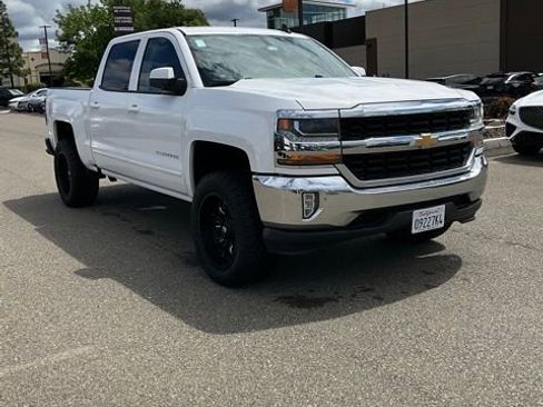 Used 2018 Chevrolet Silverado 1500 LT w/ All Star Edition image 2