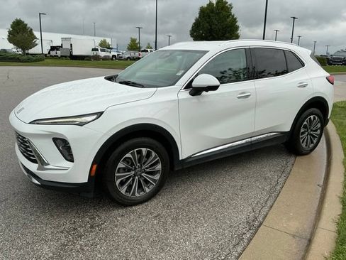 Used 2024 Buick Envision Preferred AWD/4WD image 3