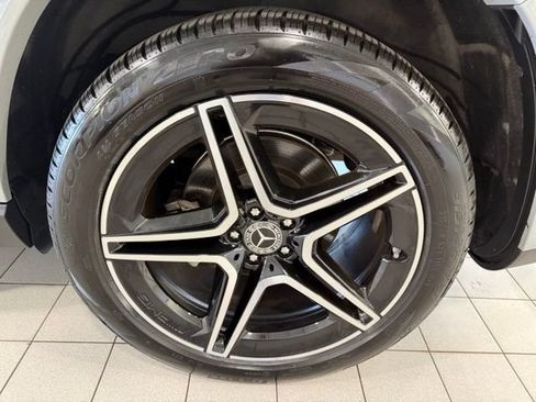 Used 2024 Mercedes-Benz GLS 450 4MATIC image 34