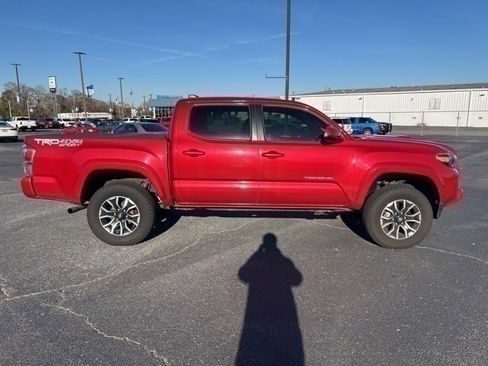 Used 2021 Toyota Tacoma TRD Sport image 5