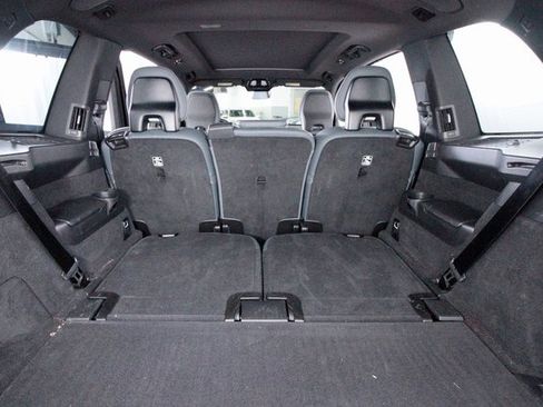 Certified 2024 Volvo XC90 T8 Ultimate w/ Protection Package Premier image 28