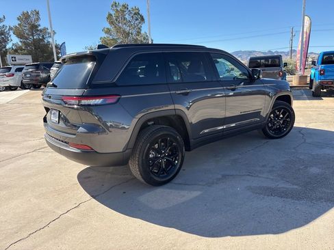 New 2026 Jeep Grand Cherokee Altitude AWD/4WD image 5