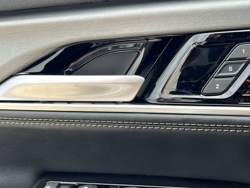 Used 2024 Jeep Wagoneer Series II image 13