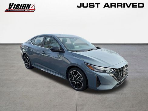 Used 2024 Nissan Sentra SR image 3