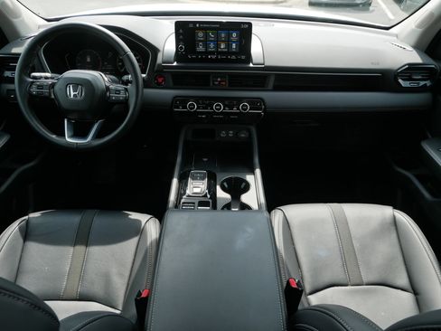 Used 2023 Honda Pilot EX-L image 10