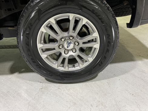 Used 2019 Ford F150 Lariat image 13