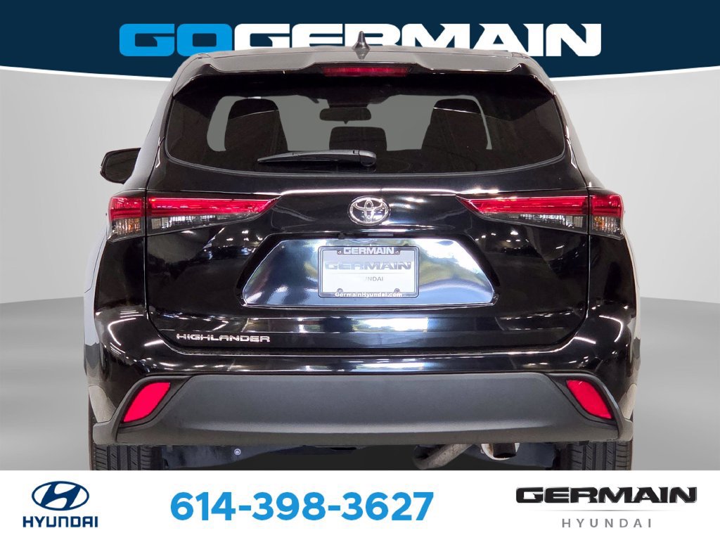 Used 2023 Toyota Highlander L FWD image 9