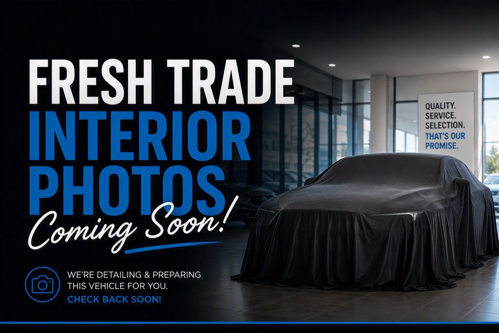 Used 2025 Chrysler Pacifica Limited FWD image 4