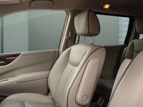 Used 2015 Nissan Quest Platinum image 27