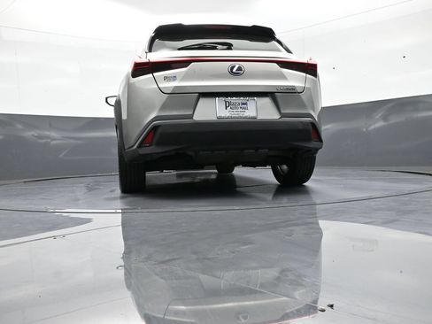 Used 2020 Lexus UX 250h w/ Accessory Package 2 AWD/4WD image 31