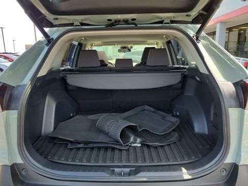 Used 2020 Toyota RAV4 XLE w/ Convenience Package AWD/4WD image 8